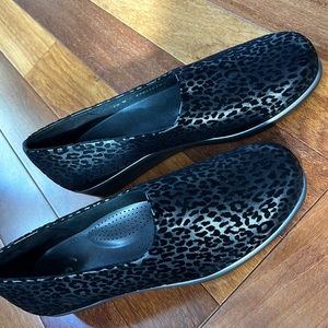 SAS black casual shoes size 10